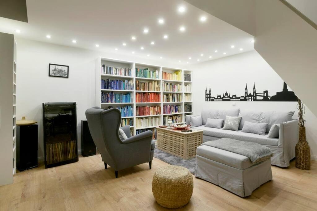 Downtown Island Of Peace By Nw Apartment Budapest Luaran gambar