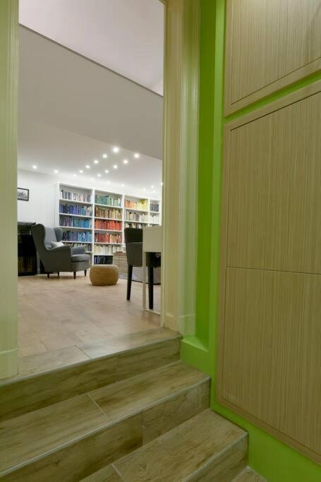 Downtown Island Of Peace By Nw Apartment Budapest Luaran gambar